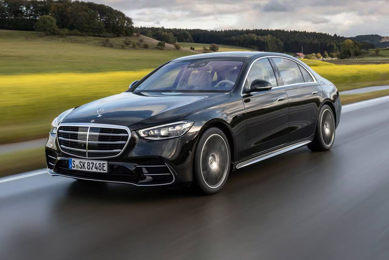 MERCEDES BENZ S500 Boavista Rent Car Rental Mercedes Benz Jakarta